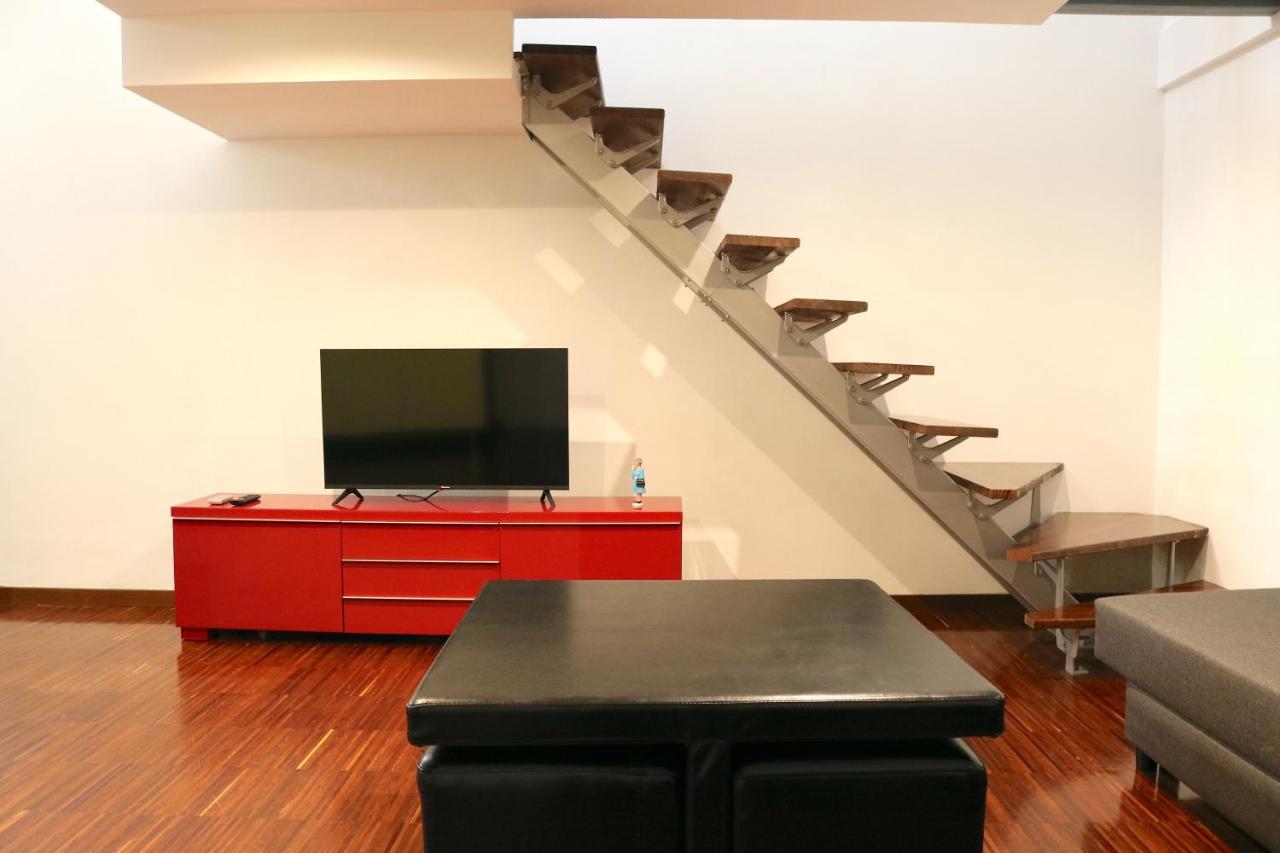 Cozy & Large Loft Famagosta Apartment Milan Exterior photo