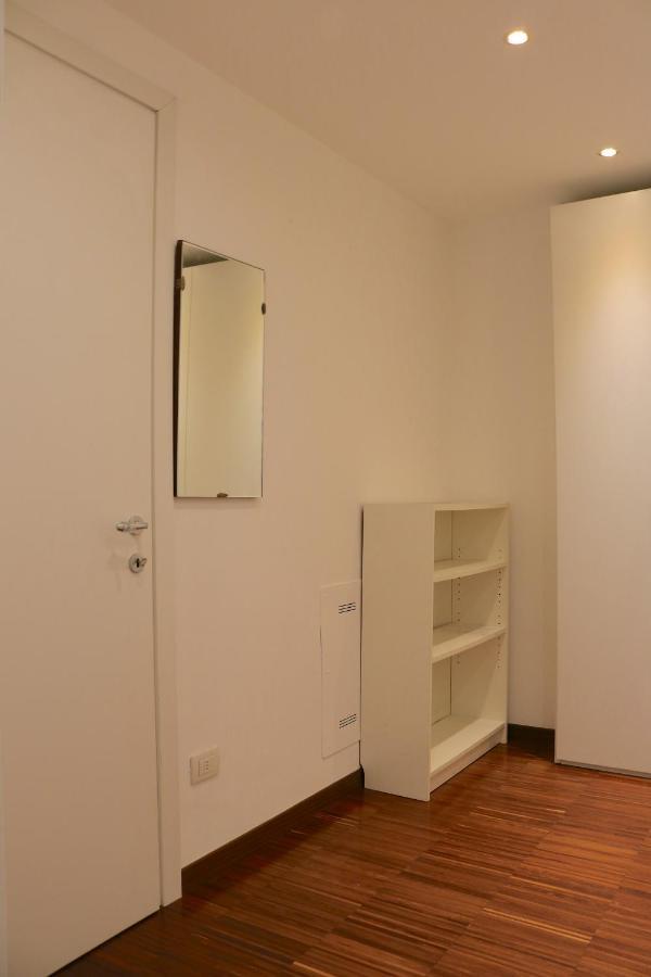 Cozy & Large Loft Famagosta Apartment Milan Exterior photo